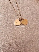 Charger l'image dans la galerie, Collier personnalisable Double pendentif Crazy In Love - Méthode de gravure à la main (estampage)