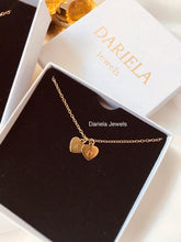 Charger l'image dans la galerie, Collier personnalisable Double pendentif Crazy In Love - Méthode de gravure à la main (estampage)