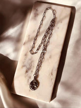 Charger l'image dans la galerie, Collier Brooke argenté en acier inoxydable