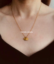 Charger l'image dans la galerie, Collier personnalisable Double pendentif Crazy In Love - Méthode de gravure à la main (estampage)