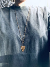 Charger l'image dans la galerie, Sautoir Isil - Collier cœur grand format, tendance et élégant