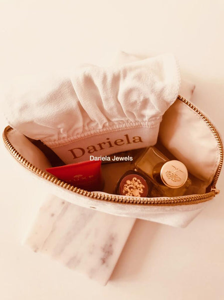 Pourquoi intégrer un gant exfoliant en soie naturelle dans sa routine beauté ?
