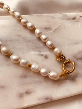 Charger l&#39;image dans la galerie, Collier en perles d’eau douce Letizia
