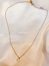 Charger l'image dans la galerie, Collier Rose Lauren
