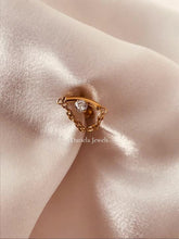 Charger l'image dans la galerie, Piercing chaîne Indy
