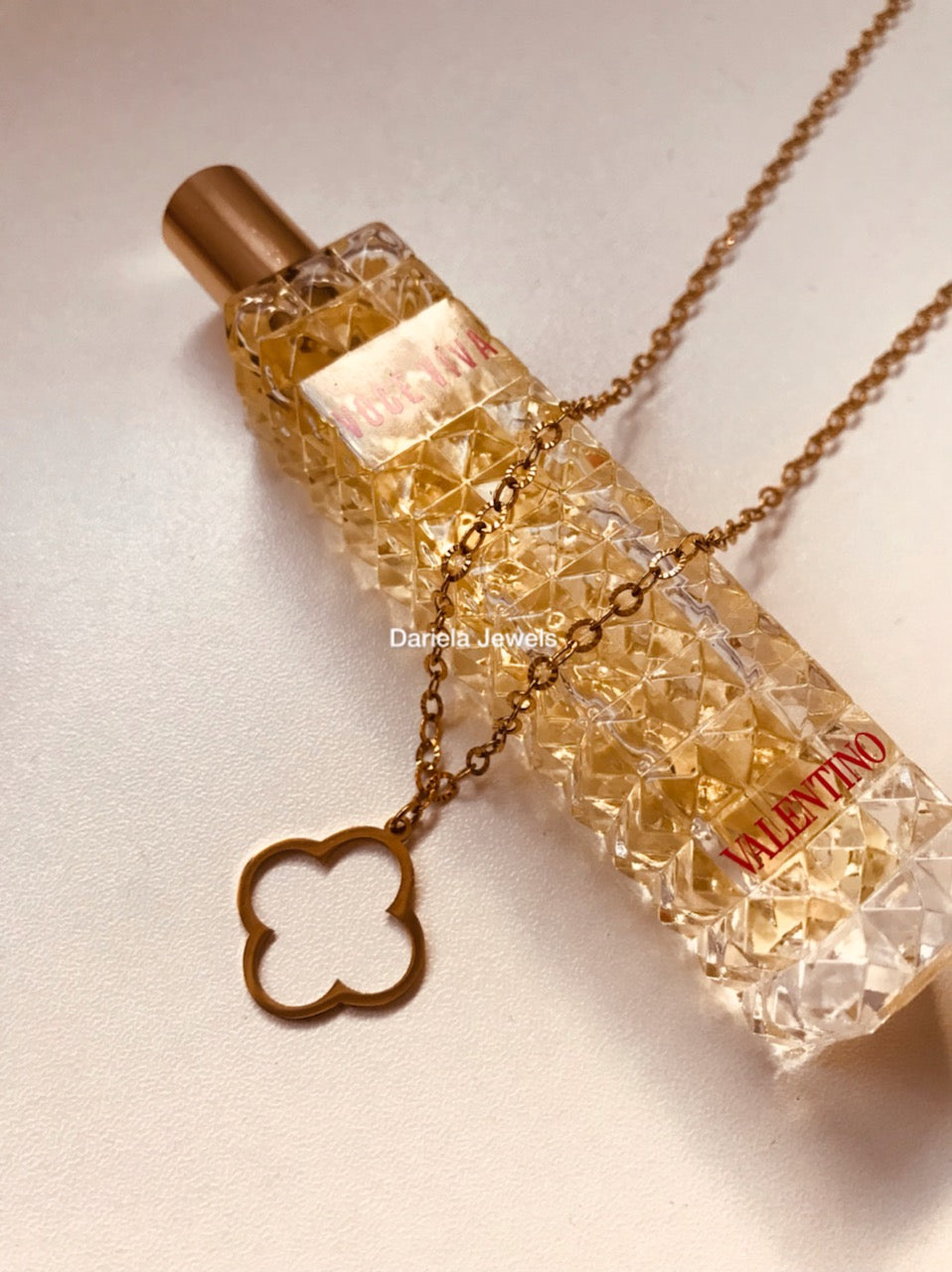 Collier Atiye – Élégance et Tendance au Quotidien