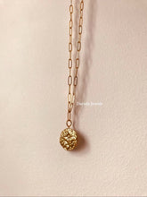 Charger l'image dans la galerie, Sautoir Elio - Collier avec pendentif au style céleste et tendance
