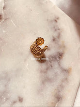 Charger l&#39;image dans la galerie, Bague d’oreilles Kassy en acier inoxydable
