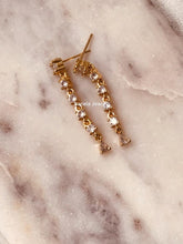 Charger l&#39;image dans la galerie, Boucles d’oreilles en acier inoxydable Naomi

