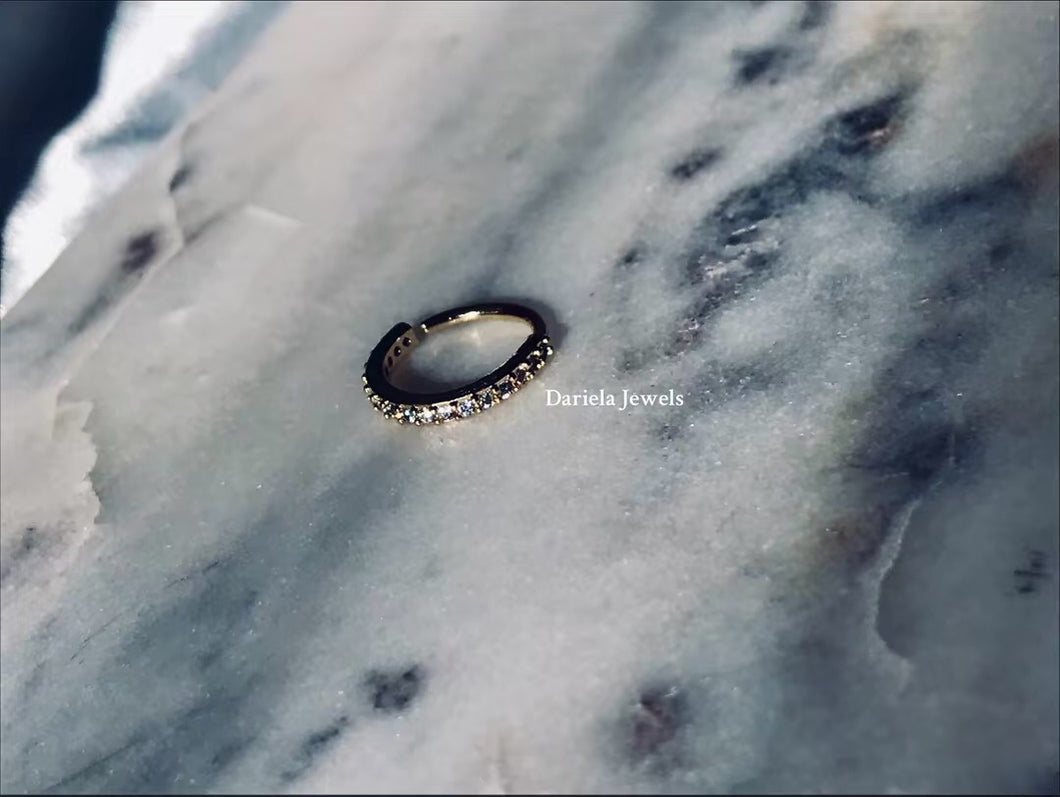 Anneau d’oreille Mirren en acier inoxydable 316L avec pierres en oxyde de zirconium