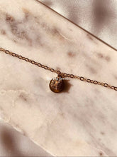 Charger l&#39;image dans la galerie, Bracelet Double pendentif initiale et oxyde de zirconium Erin
