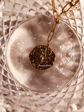 Charger l'image dans la galerie, Sautoir Elio - Collier avec pendentif au style céleste et tendance
