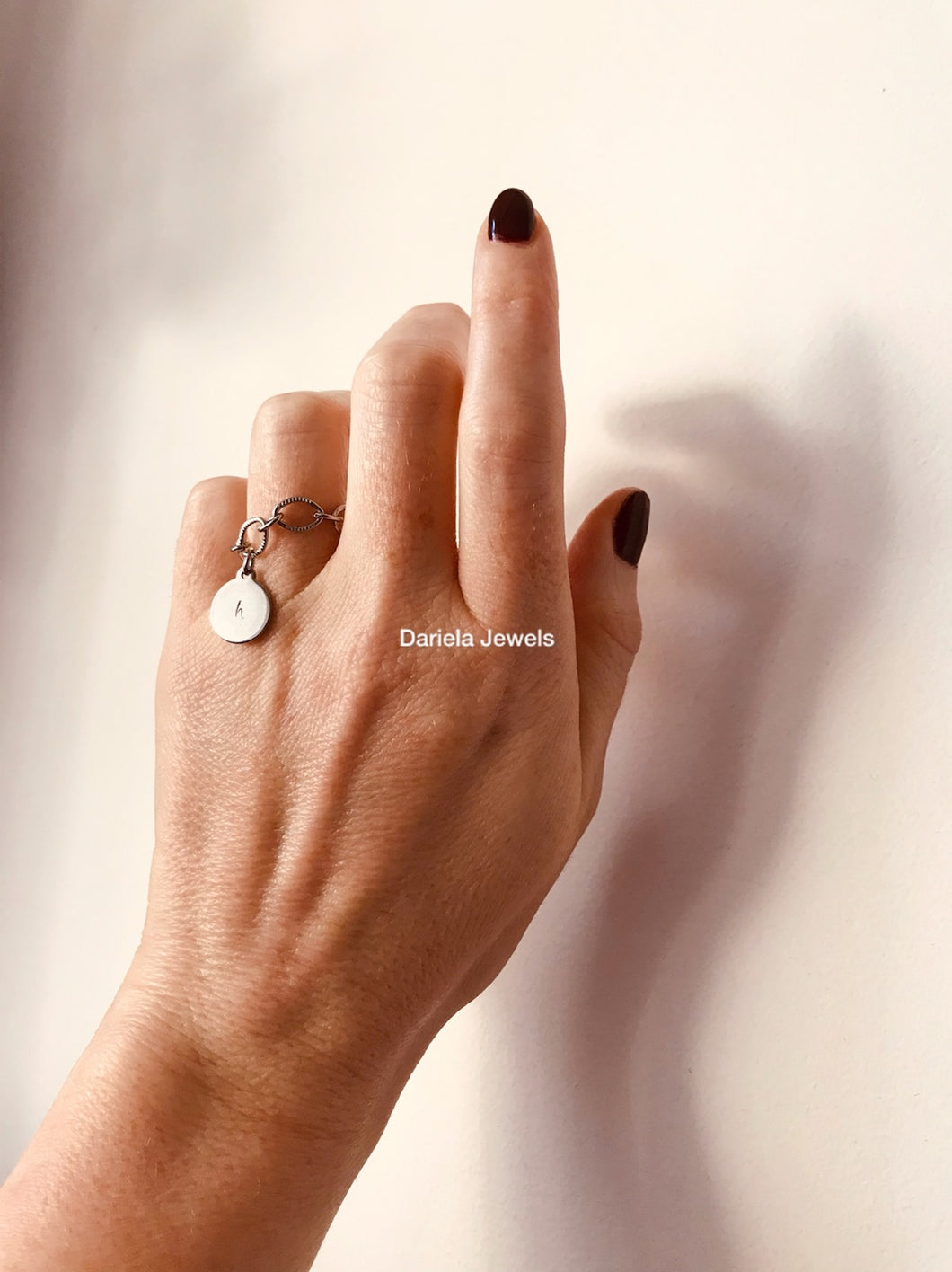 Bague chaînette initiale Oscar -  personnalisable estampée à la main