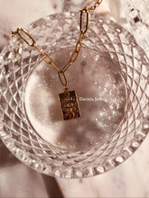 Charger l'image dans la galerie, Sautoir Arda – Collier pendentif plaque œil et lune, style mystique et tendance
