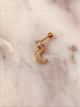 Charger l'image dans la galerie, Piercing Deluna pour flat et lobes – Lune pendante avec oxydes de zirconium
