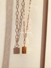 Charger l'image dans la galerie, Sautoir Arda – Collier pendentif plaque œil et lune, style mystique et tendance
